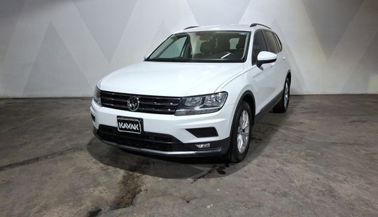 Volkswagen • Tiguan