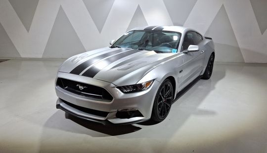 Ford • Mustang