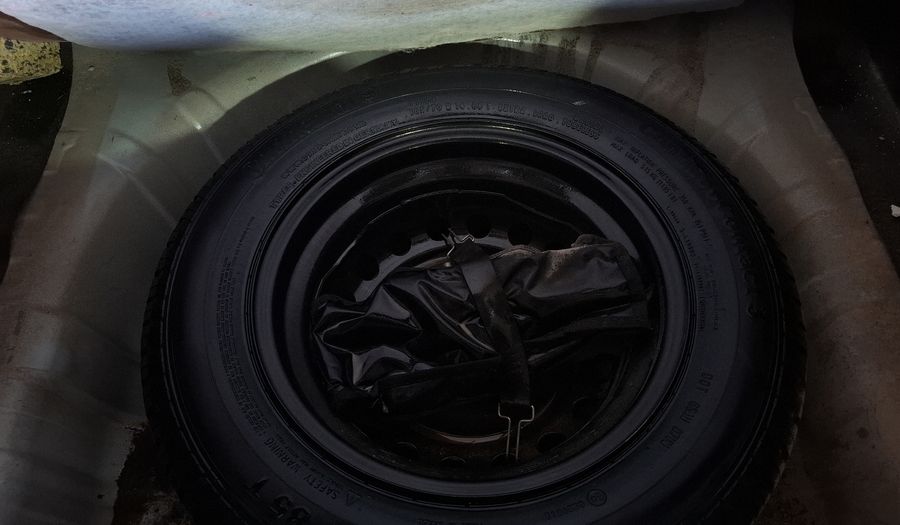 Renault Kwid 1.0 ICONIC Hatchback 2022