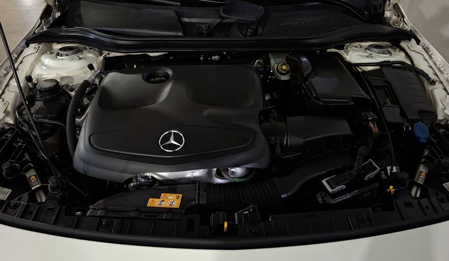 Mercedes Benz Clase Gla 1.6 GLA 200 CGI SPORT Suv 2017