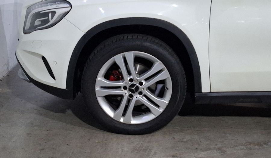 Mercedes Benz Clase Gla 1.6 GLA 200 CGI SPORT Suv 2017