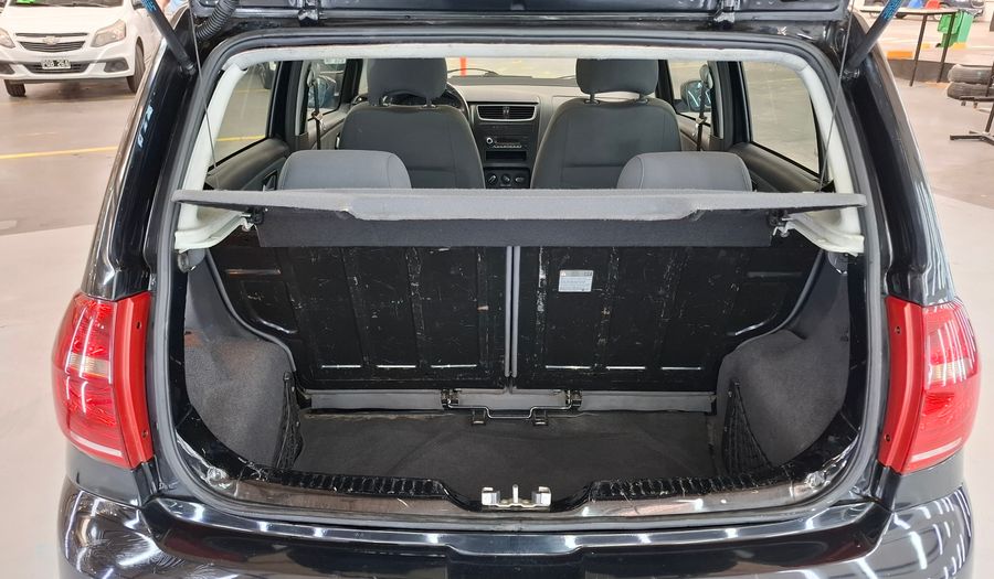 Volkswagen Fox 1.6 HIGHLINE I MOTION Hatchback 2011