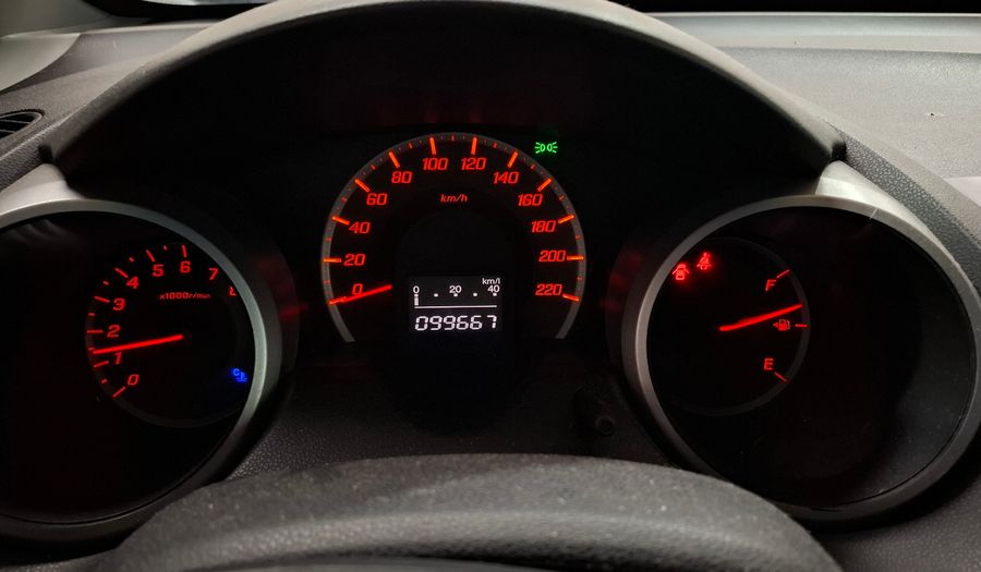 Honda Fit 1.4 LX-L MT Hatchback 2010