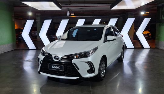 Toyota • Yaris