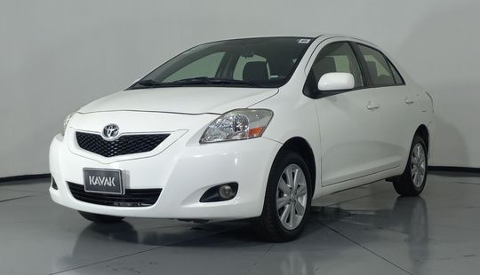 Toyota • Yaris