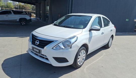 Nissan • Versa