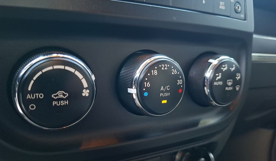 Jeep Compass 2.4 SPORT AUTO 4X4 Suv 2011