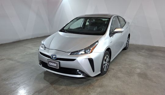Toyota • Prius