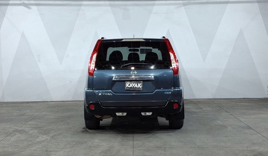 Nissan X-trail 2.5 LE CVT Suv 2011