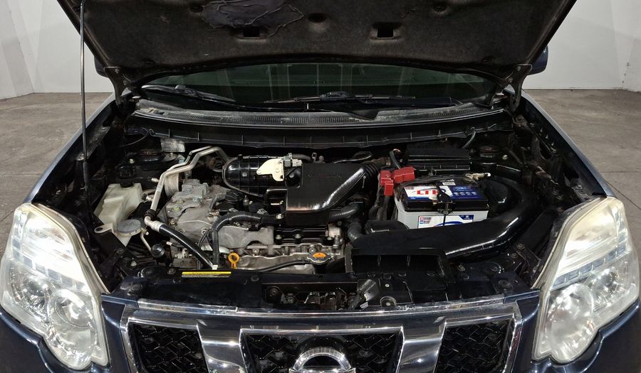 Nissan X-trail 2.5 LE CVT Suv 2011