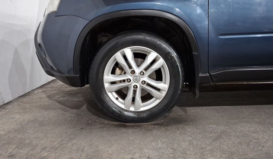 Nissan X-trail 2.5 LE CVT Suv 2011