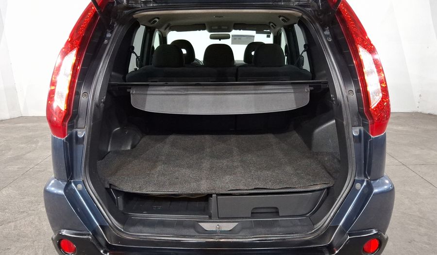 Nissan X-trail 2.5 LE CVT Suv 2011