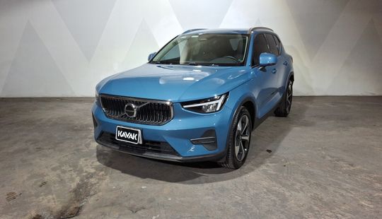 Volvo • XC40