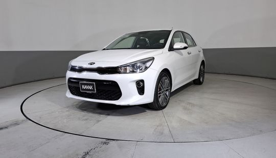 2020 • 59,416 km • Automático