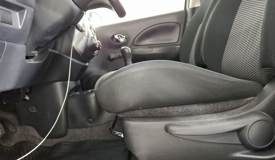 Nissan March 1.6 SENSE MT Hatchback 2015