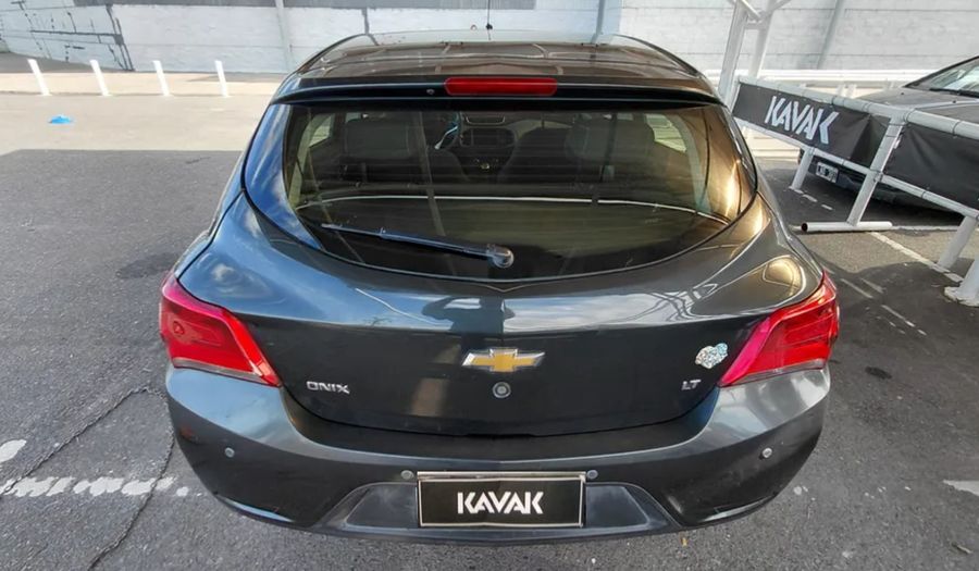 Chevrolet Onix 1.4 LT Hatchback 2018