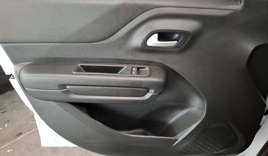 Citroen C3 1.6 FEEL PACK AUTO Hatchback 2024