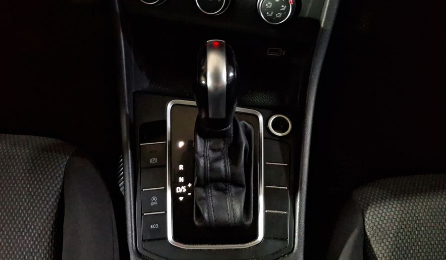 Volkswagen Jetta 1.4 TRENDLINE AUTO Sedan 2019