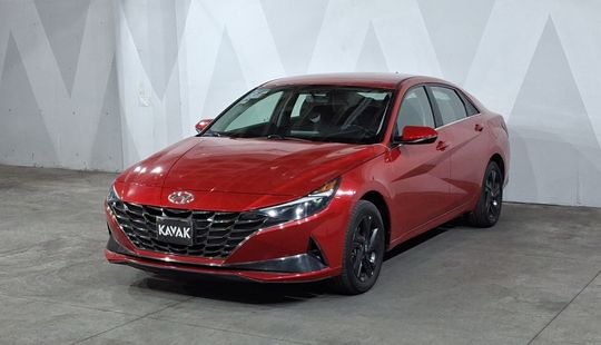 Hyundai • Elantra