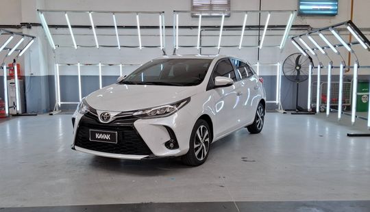 Toyota • Yaris