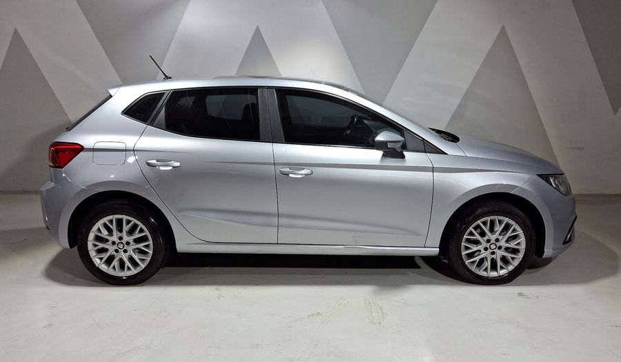 Seat Ibiza 1.6 STYLE AUTO Hatchback 2021