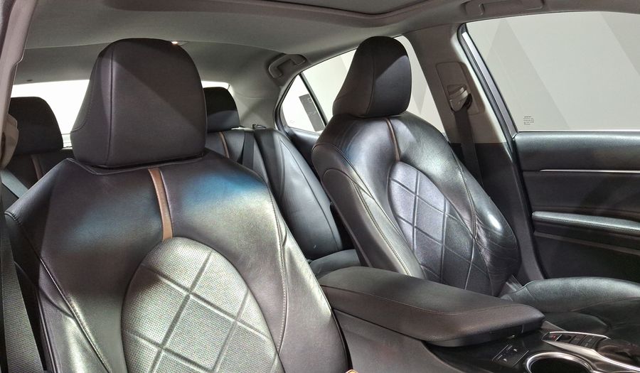 Toyota Camry 2.5 XLE NAVI AUTO Sedan 2018