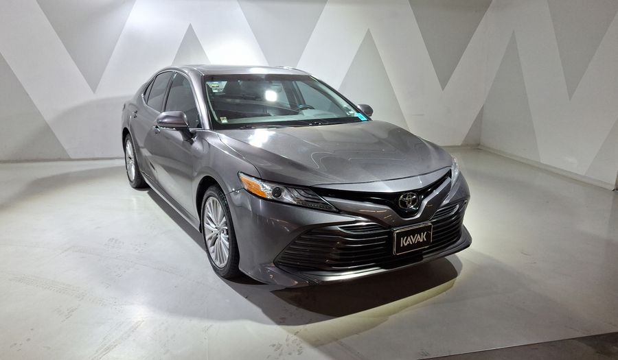 Toyota Camry 2.5 XLE NAVI AUTO Sedan 2018