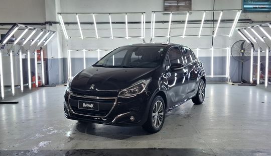 Peugeot • 208