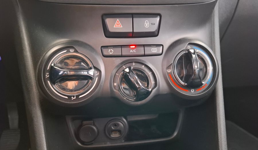 Peugeot 208 1.5 ALLURE TOUCHSCREEN Hatchback 2013