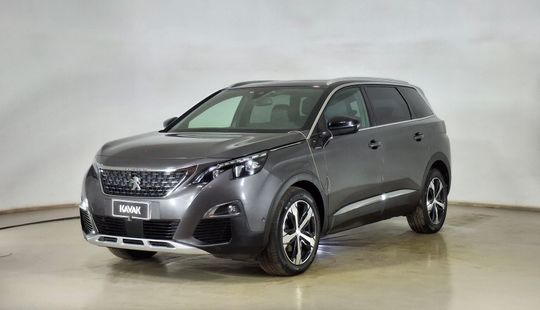 Peugeot • 5008