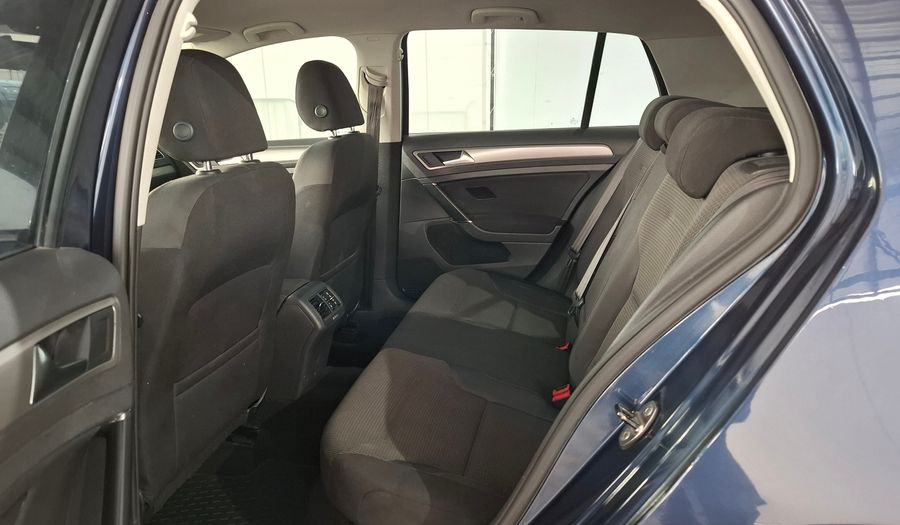 Volkswagen Golf 1.6 MPI TRENDLINE Hatchback 2017