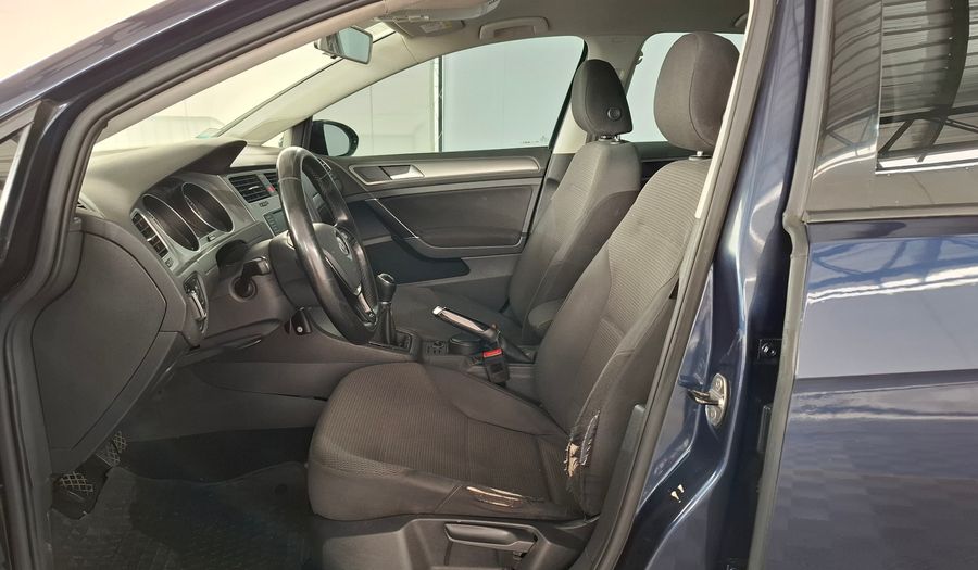 Volkswagen Golf 1.6 MPI TRENDLINE Hatchback 2017