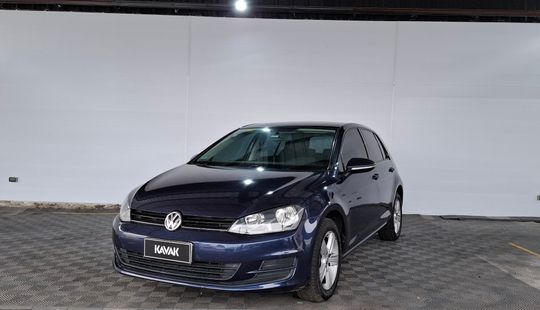 Volkswagen • Golf
