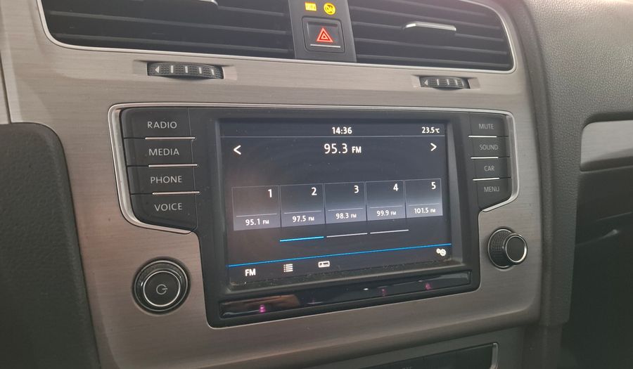 Volkswagen Golf 1.6 MPI TRENDLINE Hatchback 2017