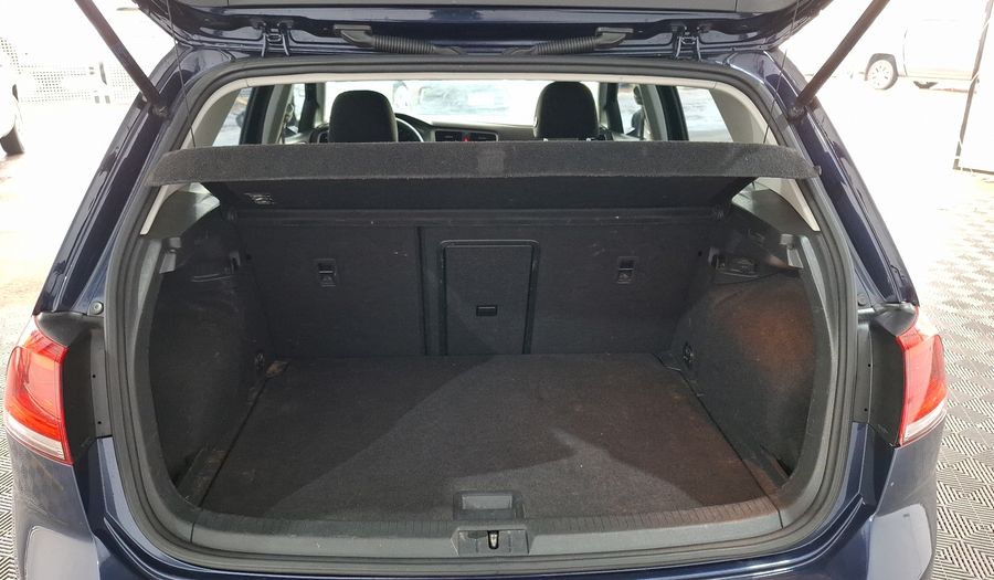 Volkswagen Golf 1.6 MPI TRENDLINE Hatchback 2017