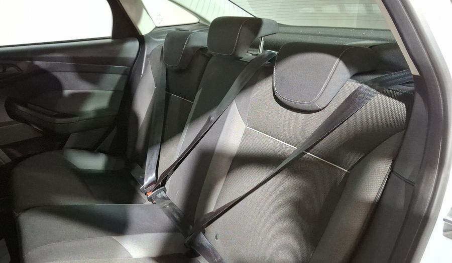 Ford Focus 2.0 AMBIENTE MT Sedan 2014