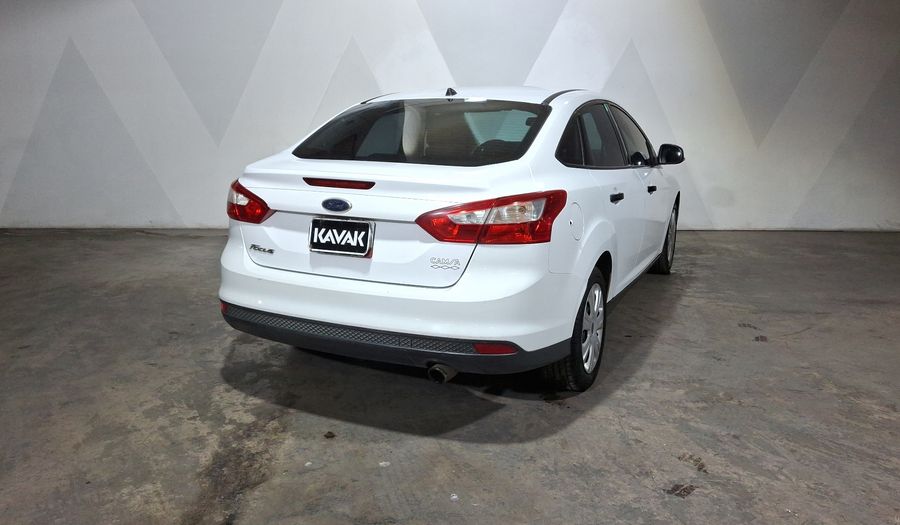Ford Focus 2.0 AMBIENTE MT Sedan 2014