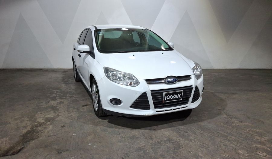 Ford Focus 2.0 AMBIENTE MT Sedan 2014