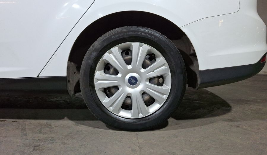Ford Focus 2.0 AMBIENTE MT Sedan 2014