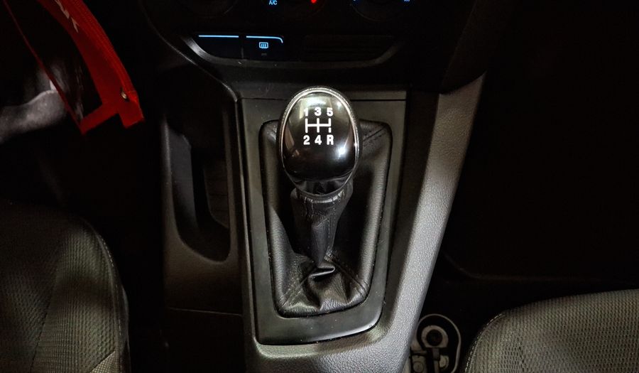 Ford Focus 2.0 AMBIENTE MT Sedan 2014