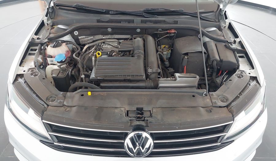 Volkswagen Jetta 1.4 TSI COMFORTLINE TIPTRONIC Sedan 2017