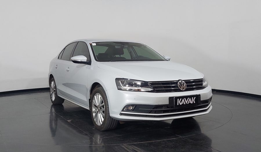 Volkswagen Jetta 1.4 TSI COMFORTLINE TIPTRONIC Sedan 2017