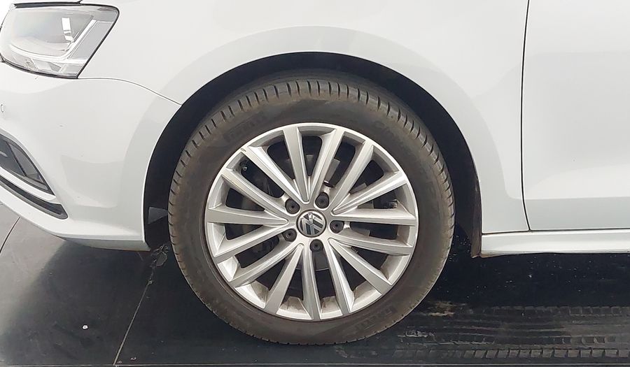 Volkswagen Jetta 1.4 TSI COMFORTLINE TIPTRONIC Sedan 2017
