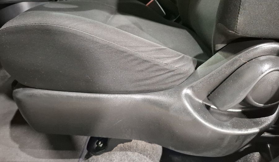 Nissan March 1.6 ACTIVE MT Hatchback 2015