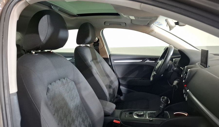 Audi A3 1.8 TFSI AMBIENTE S TRONIC Sedan 2016