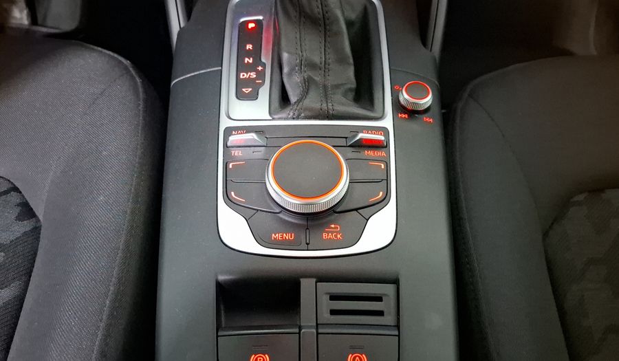 Audi A3 1.8 TFSI AMBIENTE S TRONIC Sedan 2016