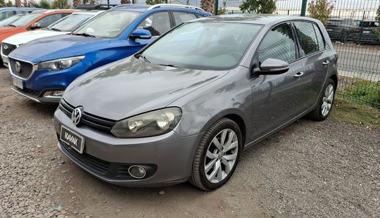 Volkswagen • Golf