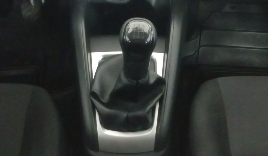 Nissan Versa 1.6 SENSE Sedan 2022