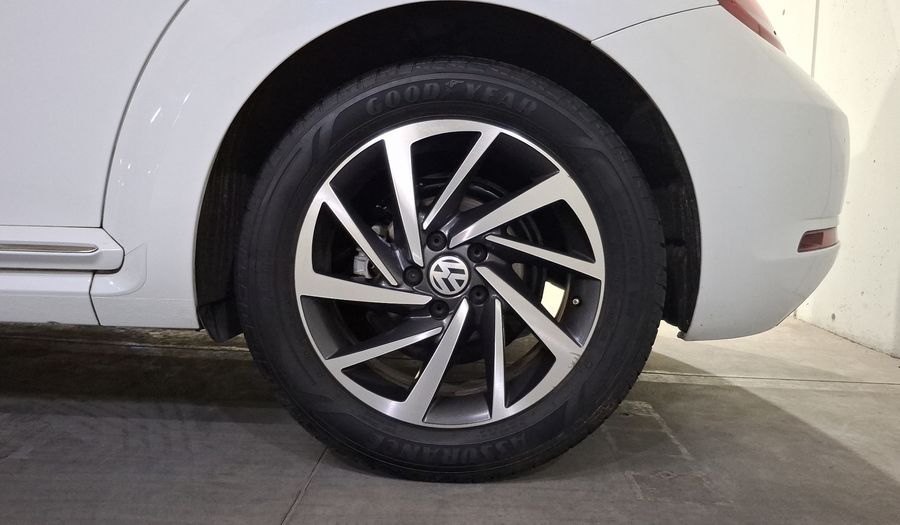 Volkswagen Beetle 2.5 SOUND AUTO Hatchback 2018