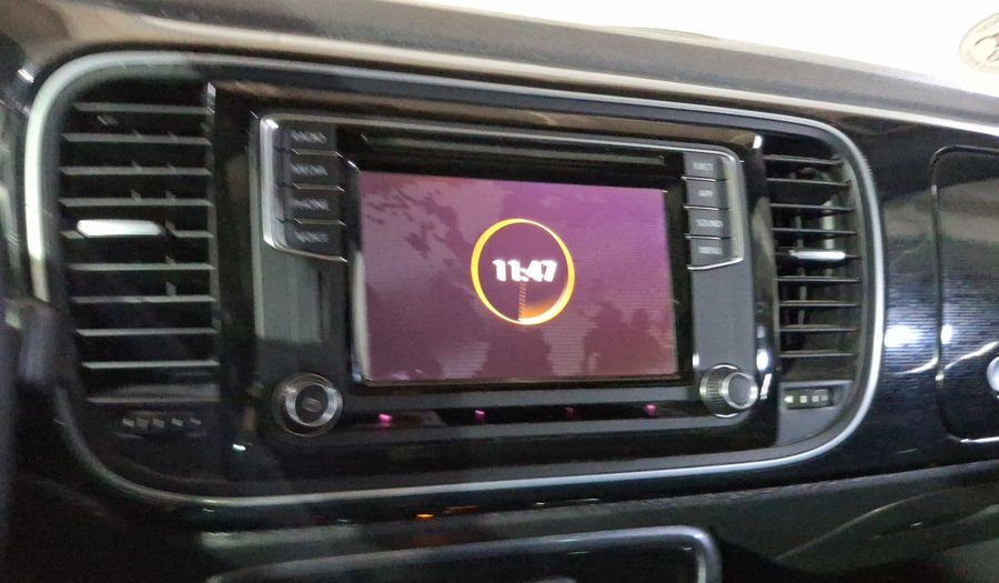 Volkswagen Beetle 2.5 SOUND AUTO Hatchback 2018